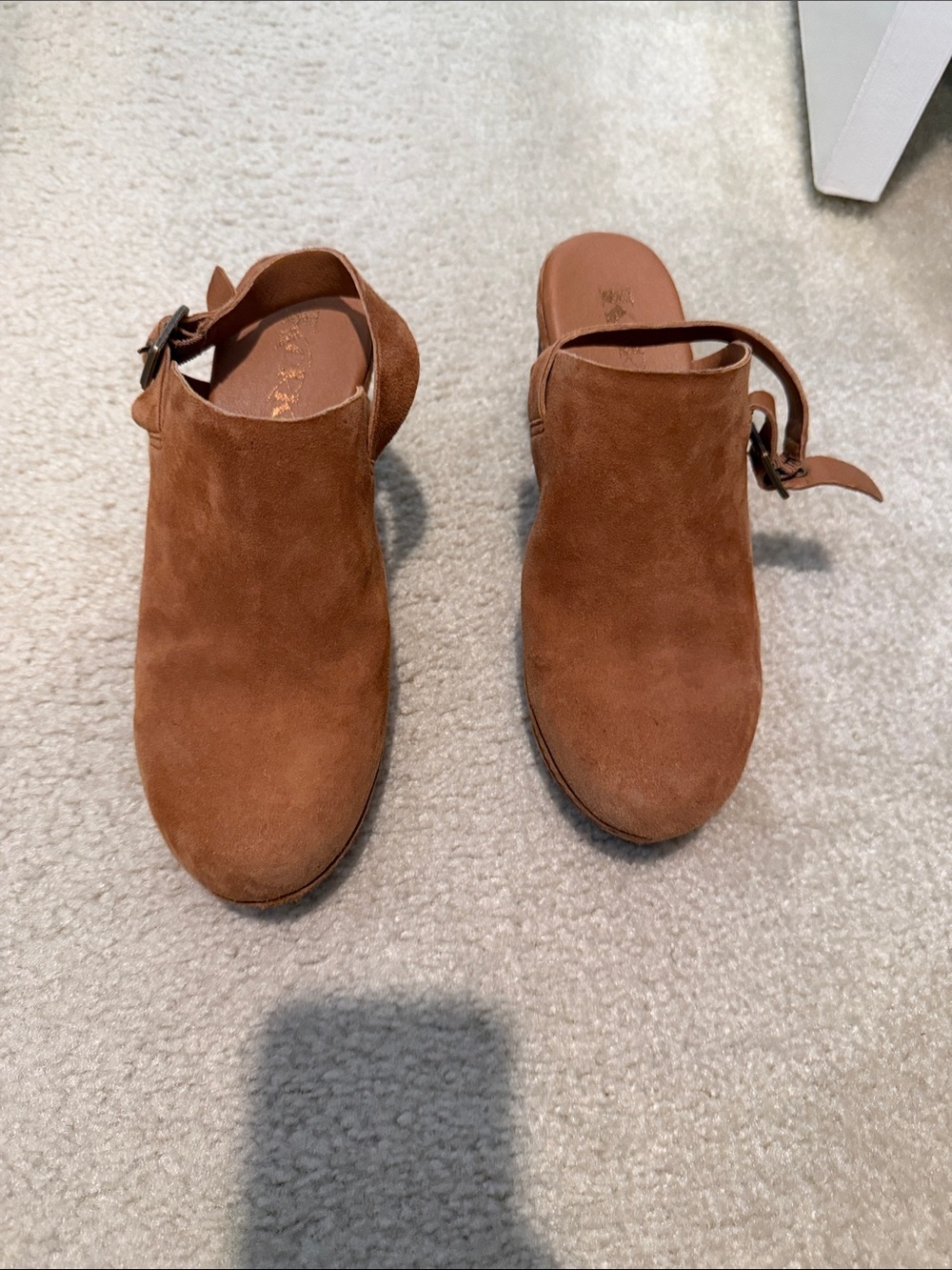 Kork-Ease Suede Slingback Mules in Rust Tan